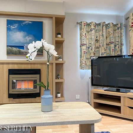 Lovely Holiday Home At Lyons Caravan Park! برستاتين المظهر الخارجي الصورة